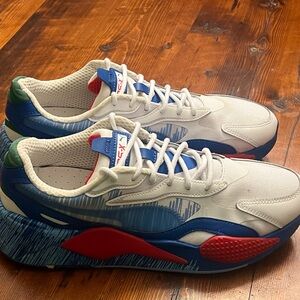 Puma Men's Blue and Red Sneakers